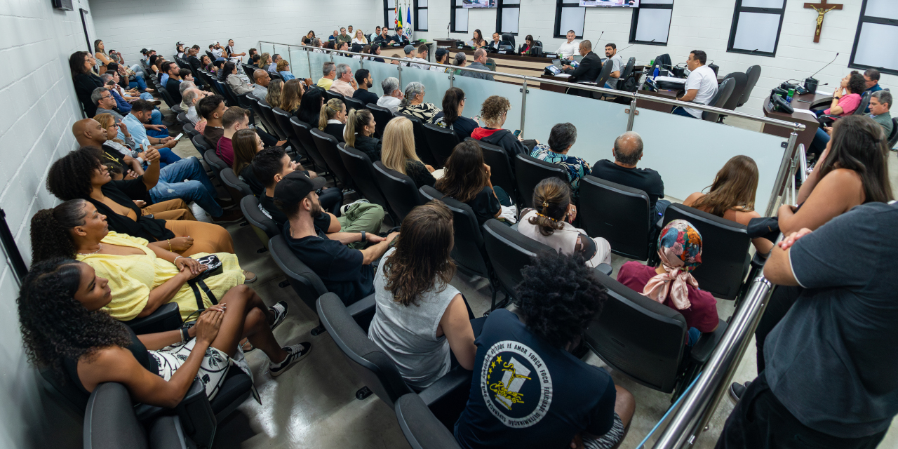 Três projetos e 12 moções são aprovados na sessão ordinária, cinco requerimentos também foram discutidos