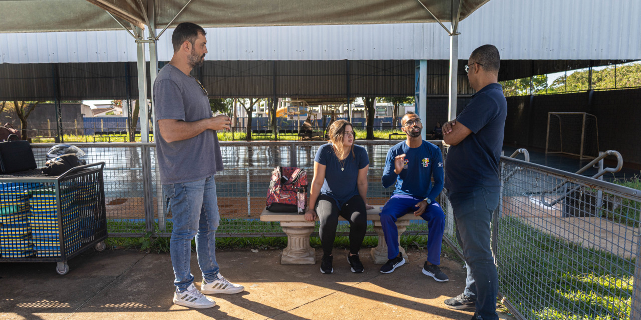 Comissão de Esporte fiscaliza atividades esportivas no Conjunto Esportivo do Jardim Piratininga