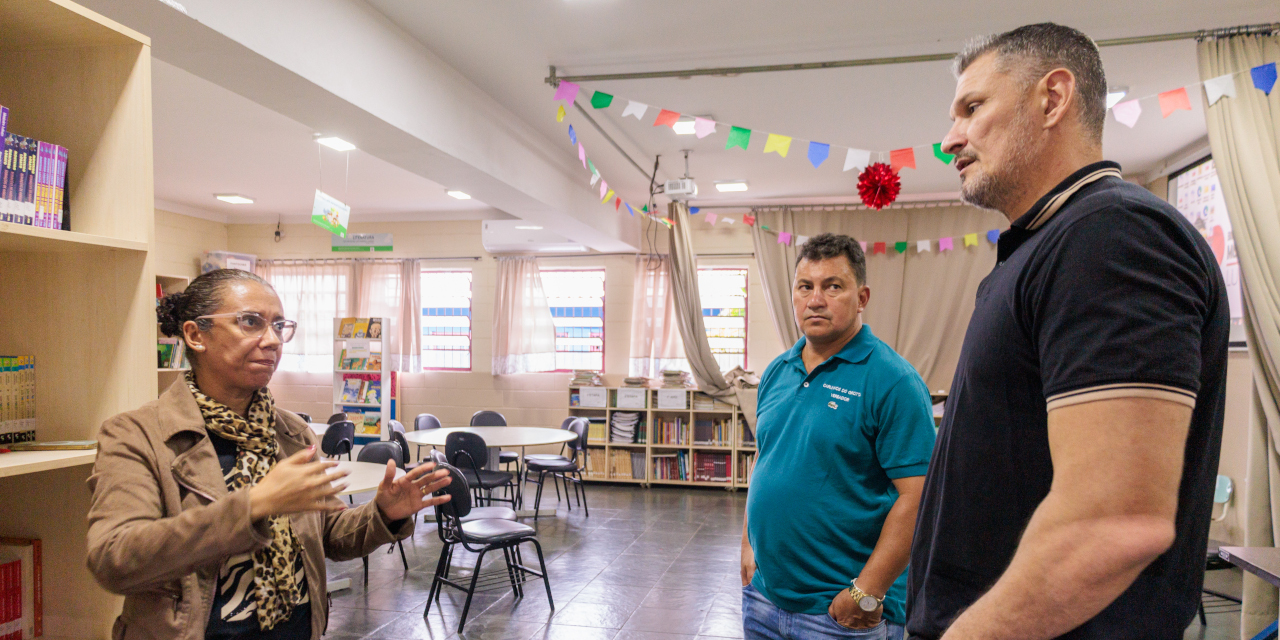 Comissão de Segurança visita escolas Maria Ap. de Luca Moore e Mário Covas