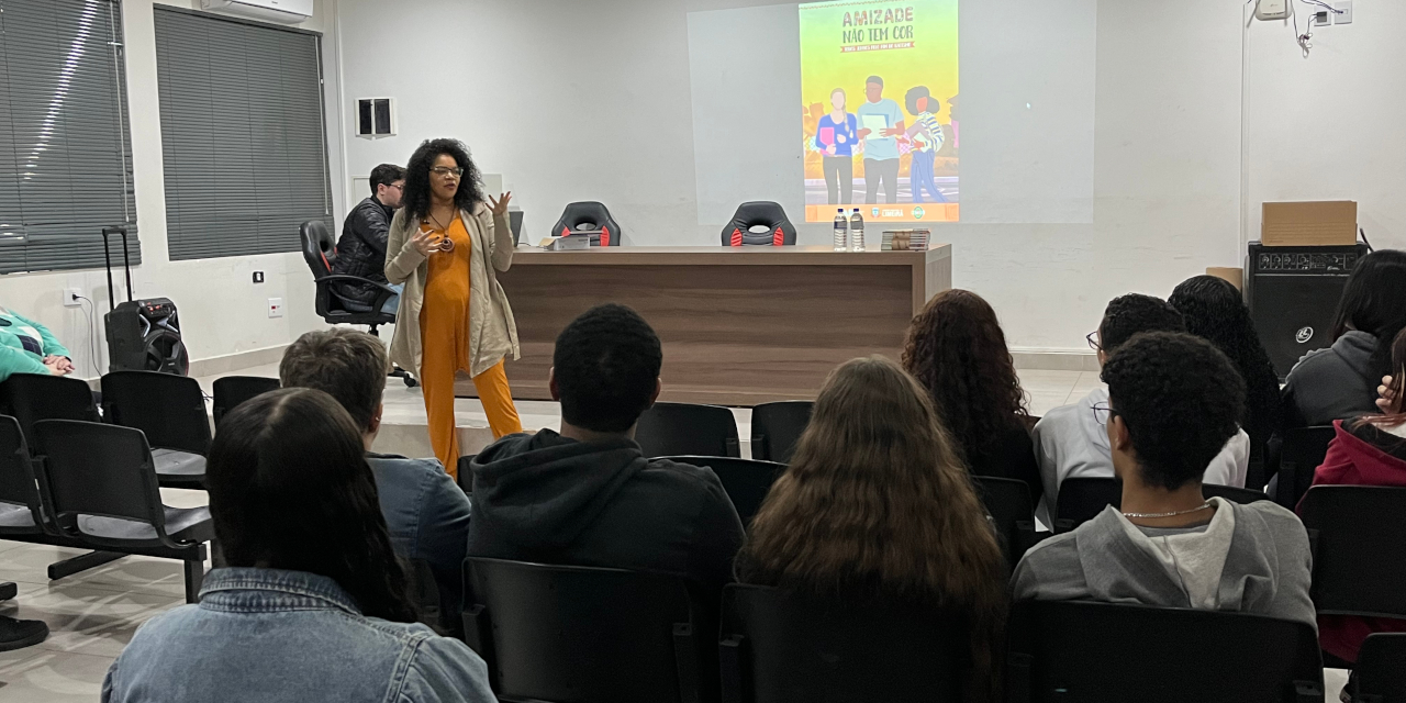 Presidente do Comicin, Ewelyng Teodoro, abordou ações educativas de prevenção e combate ao racismo