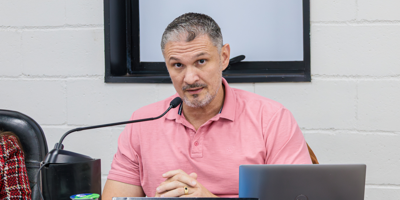 Costa Júnior propõe exigência de atestado de antecedentes criminais para quem trabalha com crianças
