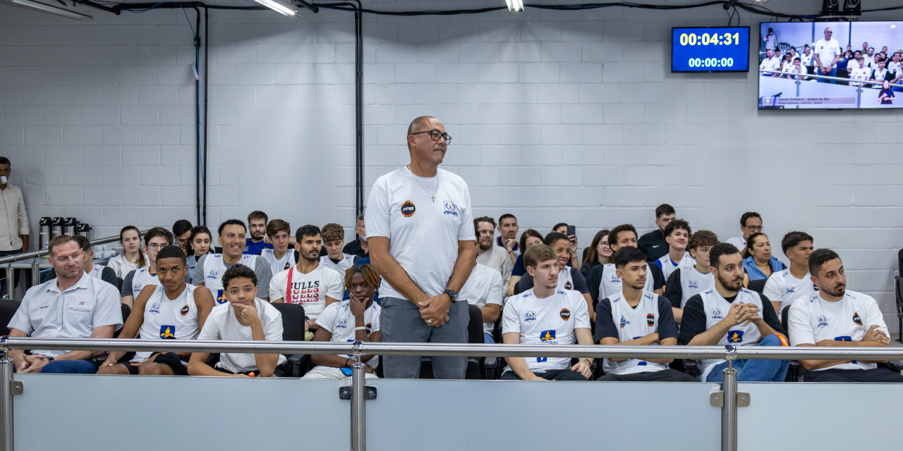 Propositura é do vereador Costa Junior e reconhece trabalho do profissional à frente do time de basquete Mandic Limeira