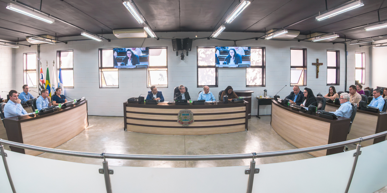 Comissão promove diálogo sobre acesso dos munícipes aos serviços da Santa Casa e da Humanitária