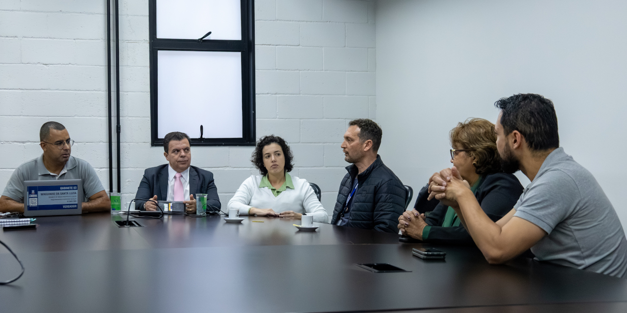 Os vereadores também receberam conselheiros tutelares na reunião