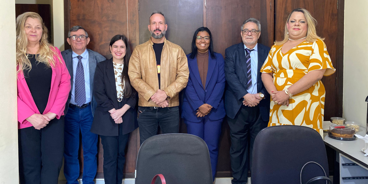 Bruna Magalhães visita Delegacia da Mulher e apresenta projeto que amplia rede de proteção às mulheres