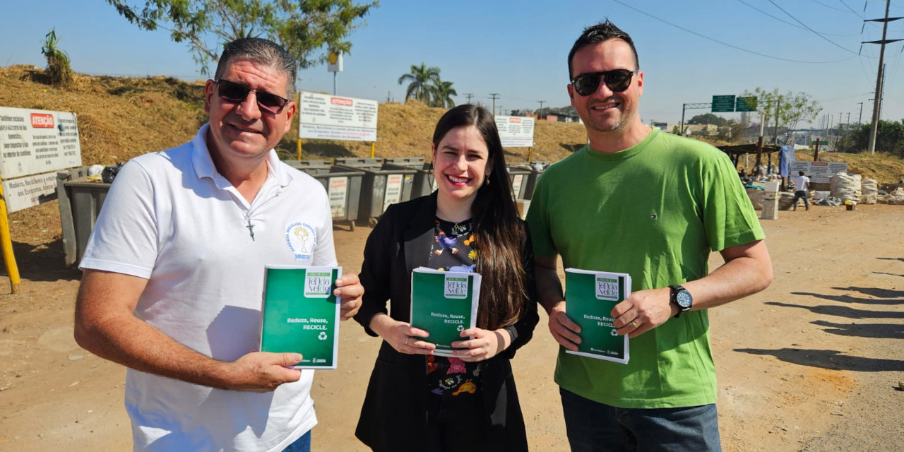 Blitz educativa é realizada pela Comissão de Meio Ambiente na via Martim Lutero