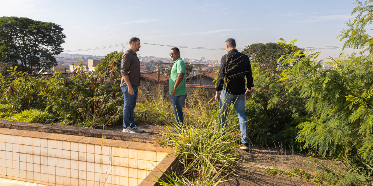 Prédio está sem manutenção e vereadores buscam intervenções da Prefeitura para melhorias