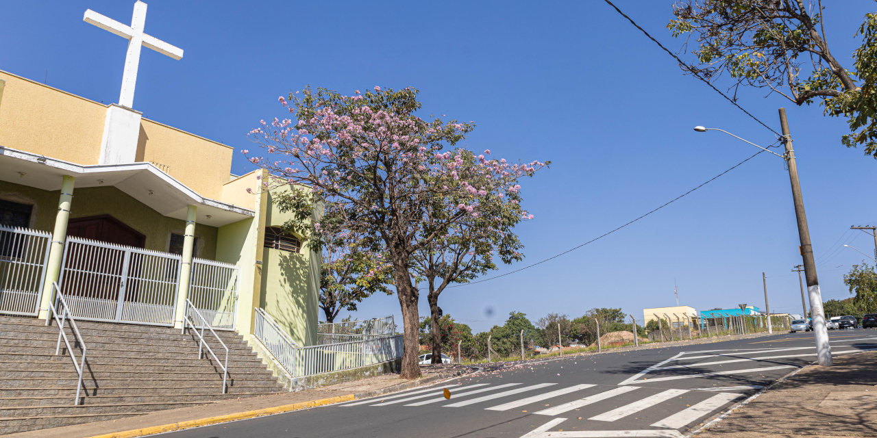 Câmara realizou diligências na rua Arlinda de Abreu Ribeiro, em frente à paróquia Santa Isabel de Portugal