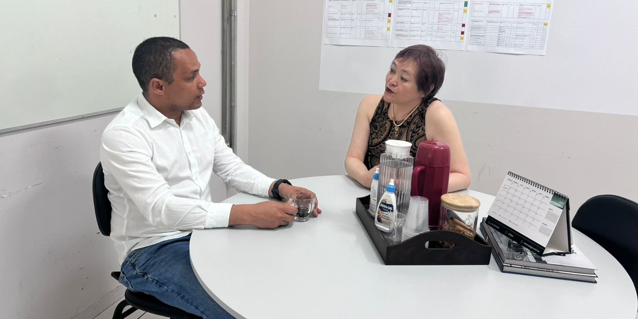 Vereador Everton Ferreira discute demandas da saúde em reunião com secretária Maria Helena Chen