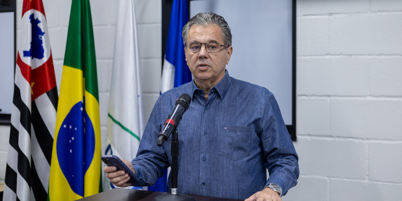 Dr. Marcelo Rossi articula ampliação do fornecimento do número de aparelhos auditivos em Limeira