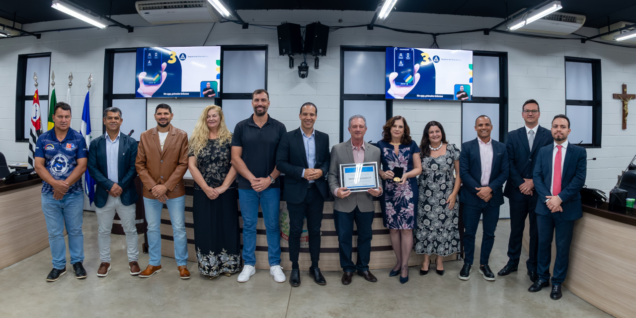 Indústrias Machina Zaccaria S/A recebe homenagens da Câmara