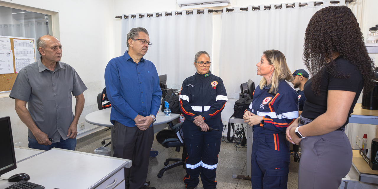 Comissão de Saúde visita Central de Regulação de urgência do Samu 192