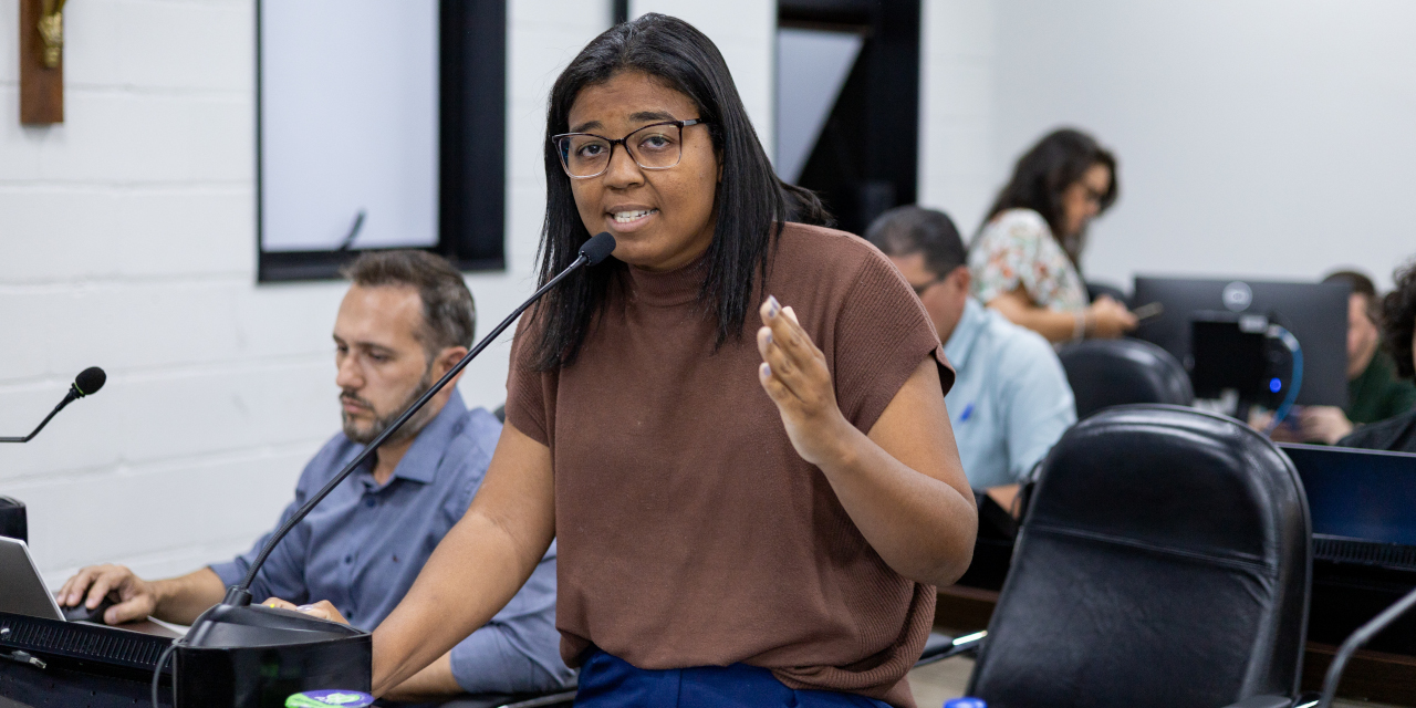 Bruna Magalhães solicita informações sobre a padronização do agendamento de consultas e uso de plataformas digitais nas UBSs