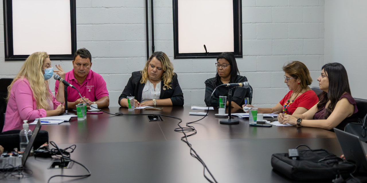 Comissão de Direitos Humanos apura condições de atendimento a idosos em agência bancária