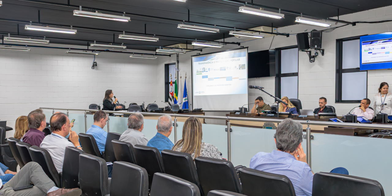 Com R$ 2,3 bilhões de orçamento para 2026, Prefeitura detalha receitas e despesas em audiência na Câmara