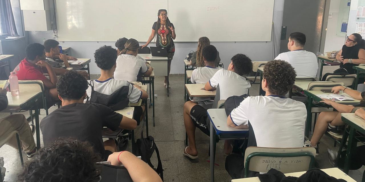 Atividades foram realizadas nas escolas estaduais E.E. Jardim Paineiras e E.E. Brasil