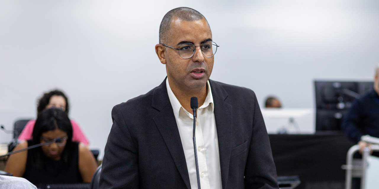 Projeto para instalação de placas informativas sobre adoção de nascituro é aprovado na Câmara
