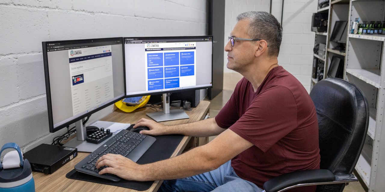 Sob a supervisão do analista de sistemas José Claudio Jacon Júnior, atuam nos serviços de programação e manutenção de sistemas