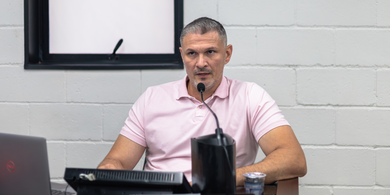 Costa Júnior pede transparência sobre projeto de basquete do chamamento público