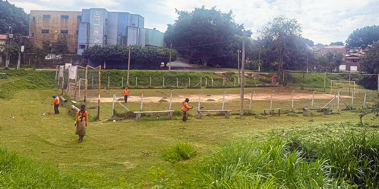 Helder do Táxi solicita e acompanha serviços de zeladoria na área de lazer João Antero do Carmo