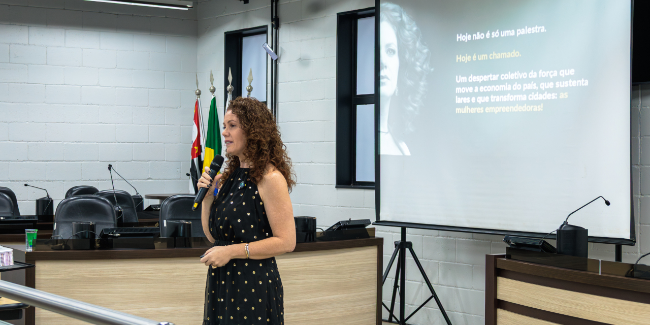 Atividade foi ministrada pela mentora de empresárias Andreza Leite