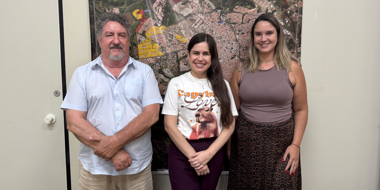 Tatiane Lopes aborda importância da inclusão dos animais das famílias cadastradas para os novos loteamentos populares 