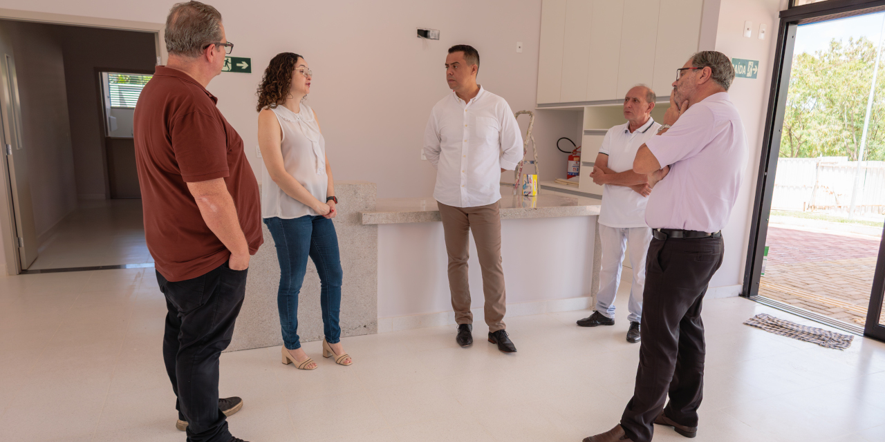 Comissão de Saúde da Câmara vistoria obras da nova UBS no bairro Geada