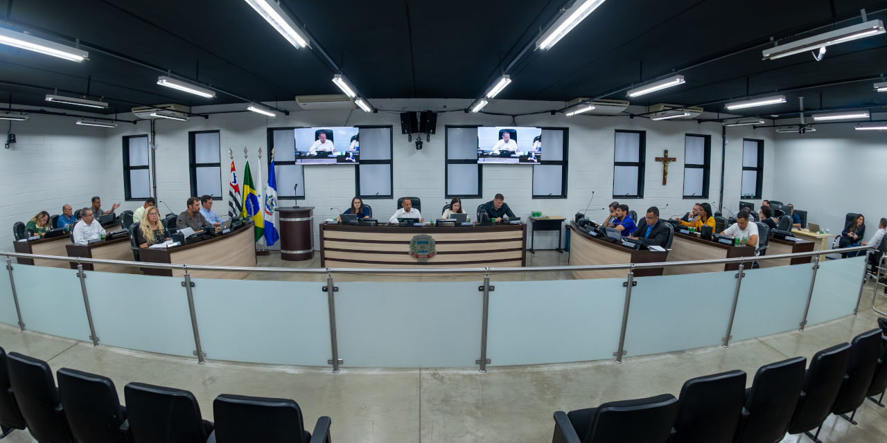 Sessão ordinária: Câmara aprova 15 projetos; vereadores também deliberam 17 requerimentos