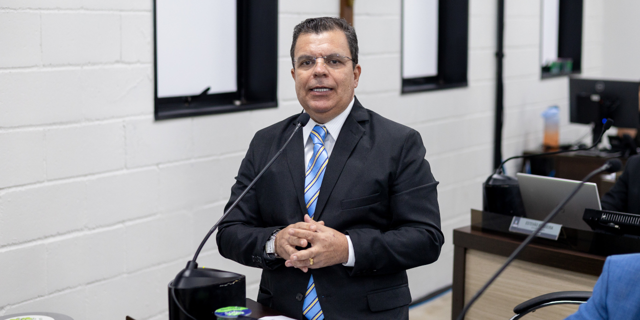 Vereador Nilton Santos protocola requerimento para instauração de CPI