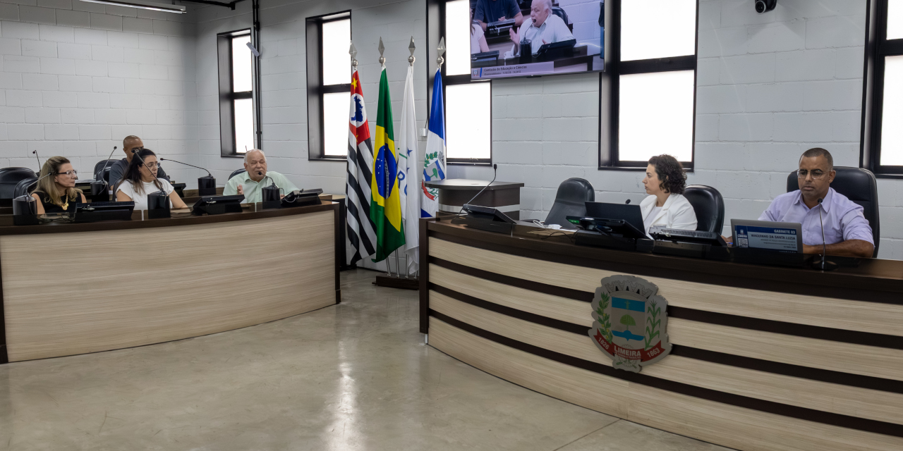 Secretário explica processo de atribuição de aulas e fala sobre transporte escolar rural