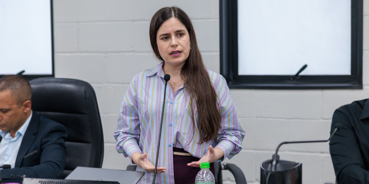 Tatiane Lopes questiona transparência e responsabilidade na Secretaria de Proteção Animal