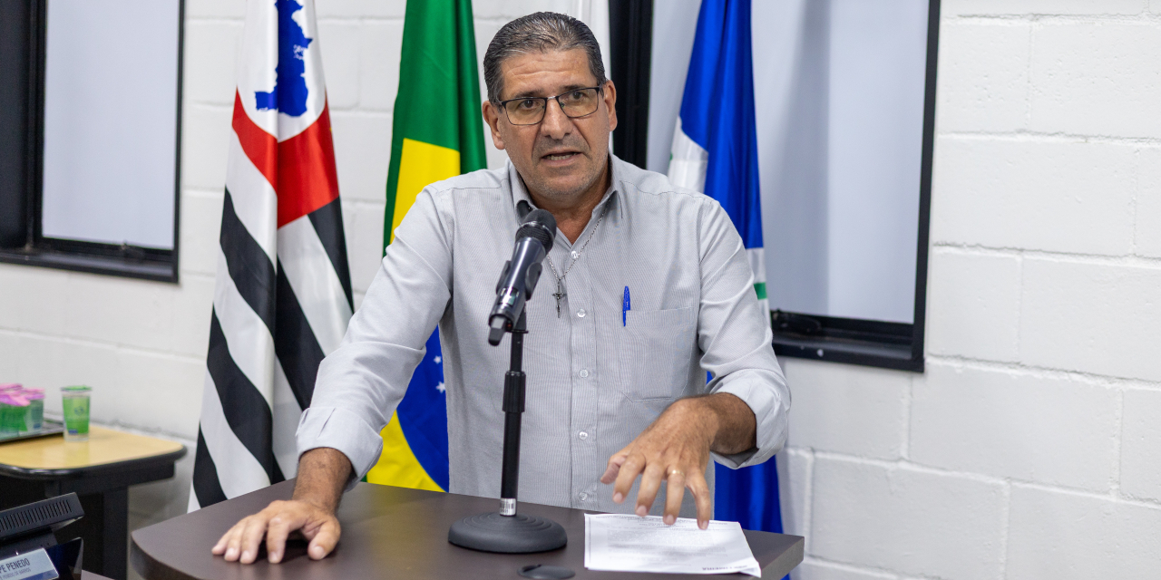 Câmara aprova entrega de diploma e medalha a Clóvis Rogério Barbosa