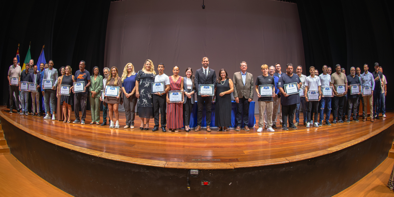 Câmara homenageia esportistas com a entrega do Diploma Tarcílio Bosco