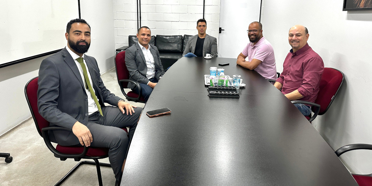 Presidente Everton Ferreira recebe representantes do Limeira Rodeo Music e reforça preocupação com segurança viária