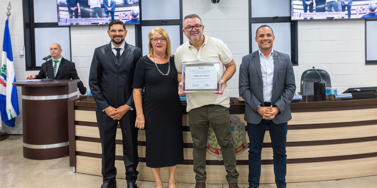 Câmara homenageia Enderson José Rodrigues com título de cidadão