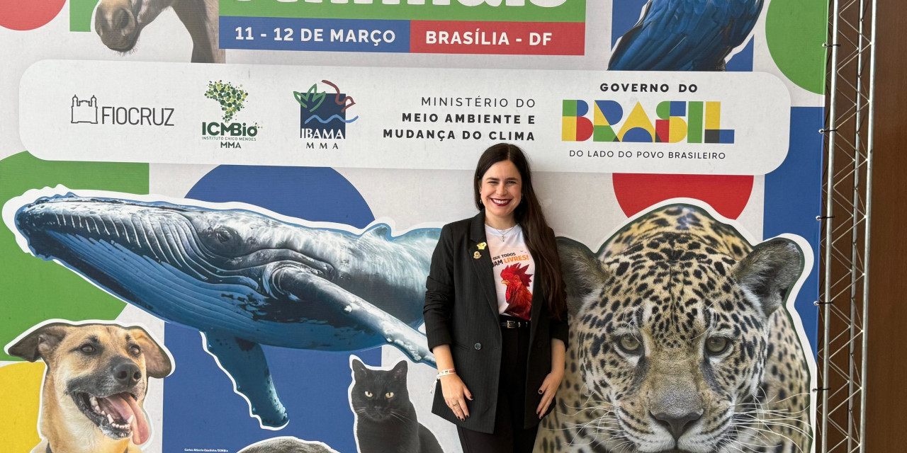 Tatiane Lopes participa da semana dos animais em Brasília e conhece carreta da castração