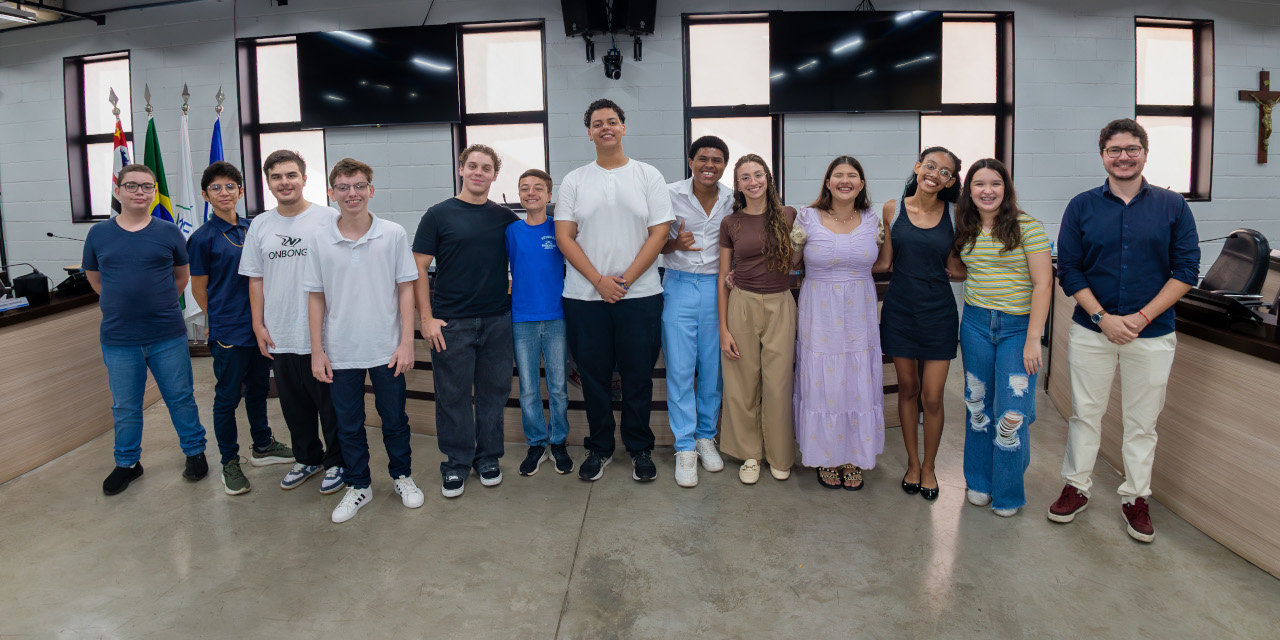 Quarta sessão dos vereadores juniores reúne propostas e incentiva voz da juventude