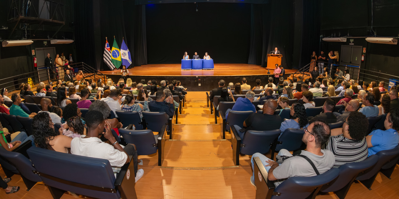 Congratulação contemplou 21 limeirenses indicadas pelos vereadores