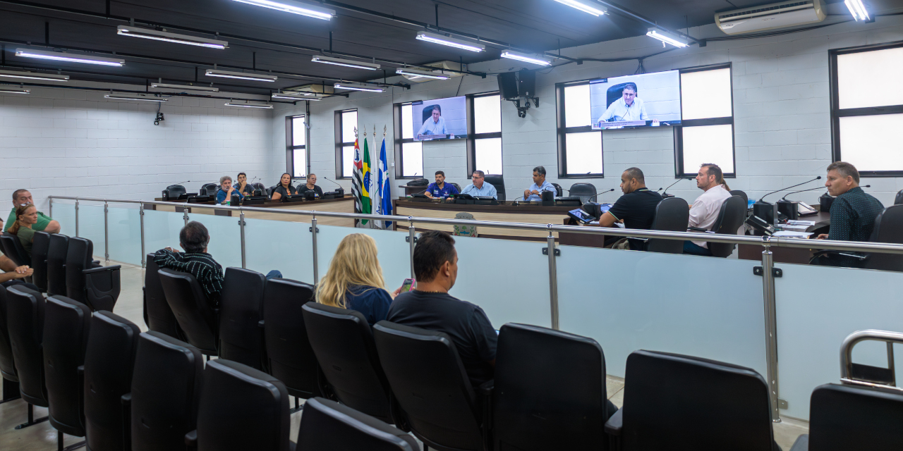 Comissão de Obras pauta demandas de manutenção de estradas rurais e de iluminação pública em reunião com Prefeitura