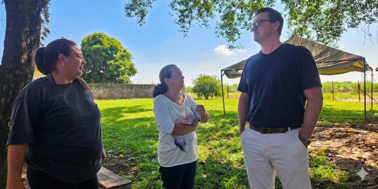 Parlamentar avaliou as condições do local e ouviu as demandas de munícipes