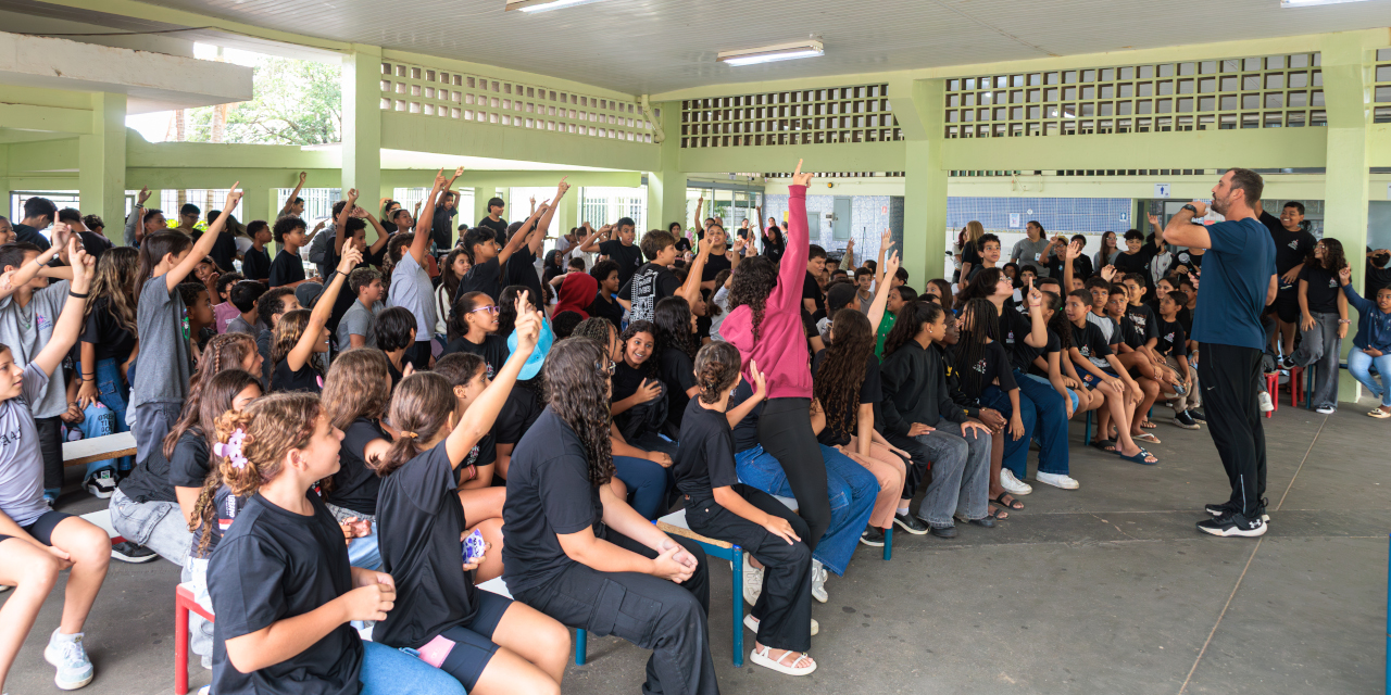 Câmara realiza palestra “Mais que um jogo” para alunos da Escola Estadual Professor William Silva