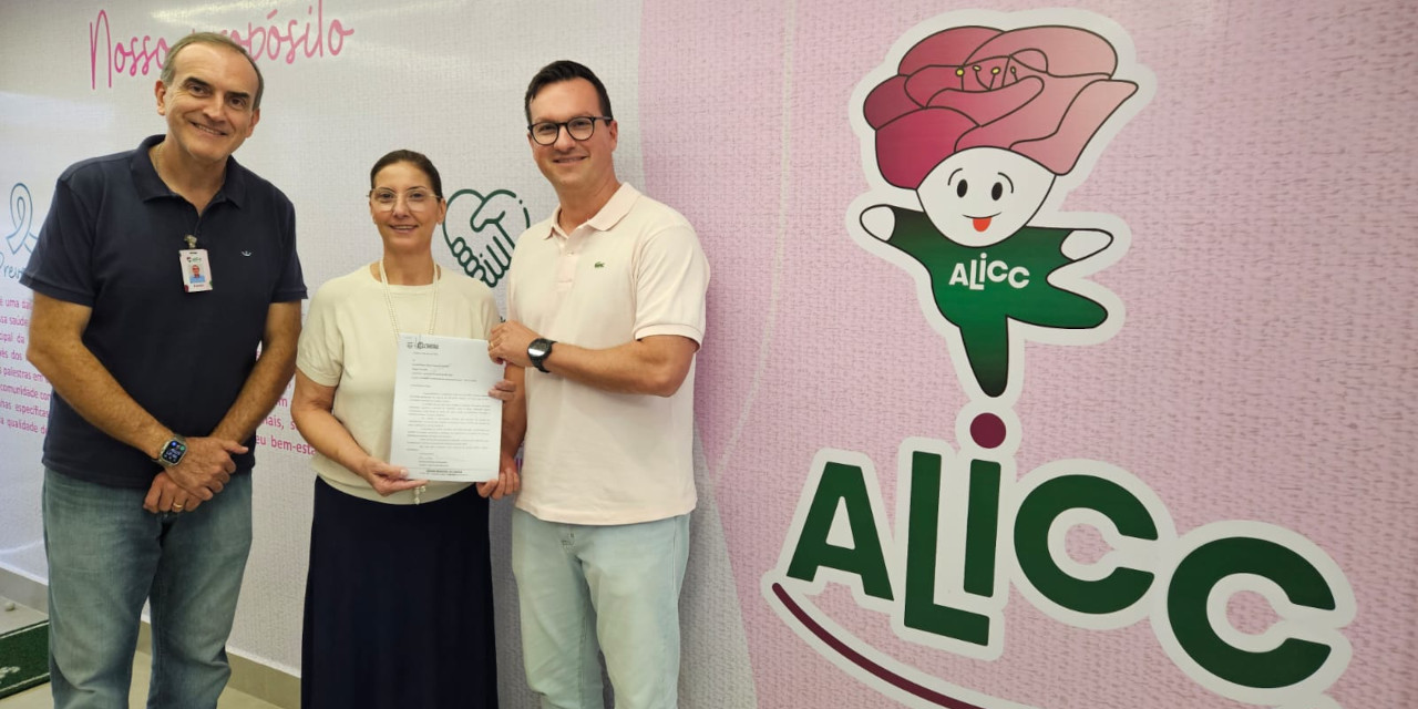 Felipe Penedo visita Alicc e reforça busca por recursos para apoio a pacientes com câncer