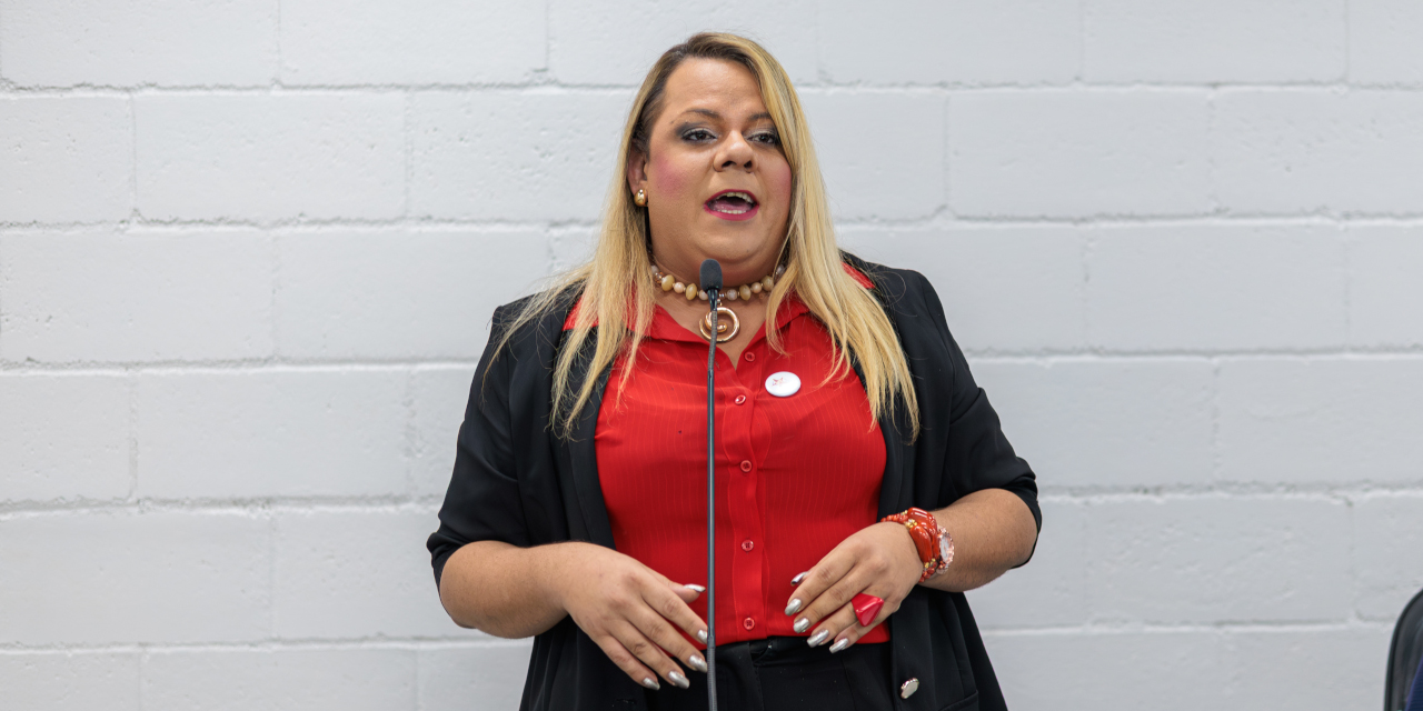 Isabelly Carvalho solicita informações sobre atendimento oftalmológico em Limeira