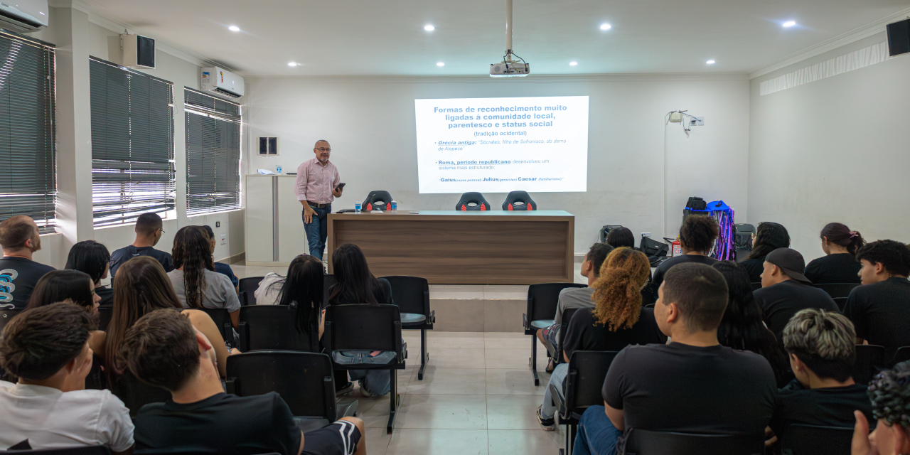 Câmara realiza palestra sobre a importância dos documentos pessoais no exercício da cidadania