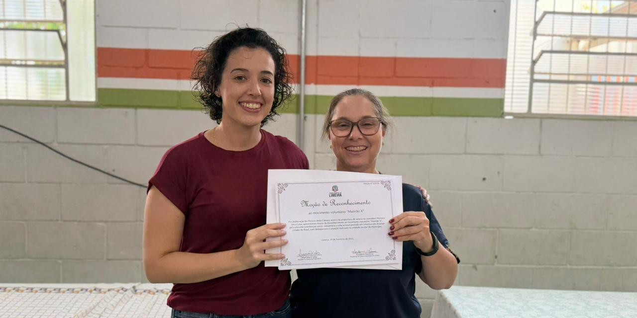 Mariana Calsa entrega moção de reconhecimento ao Mutirão X