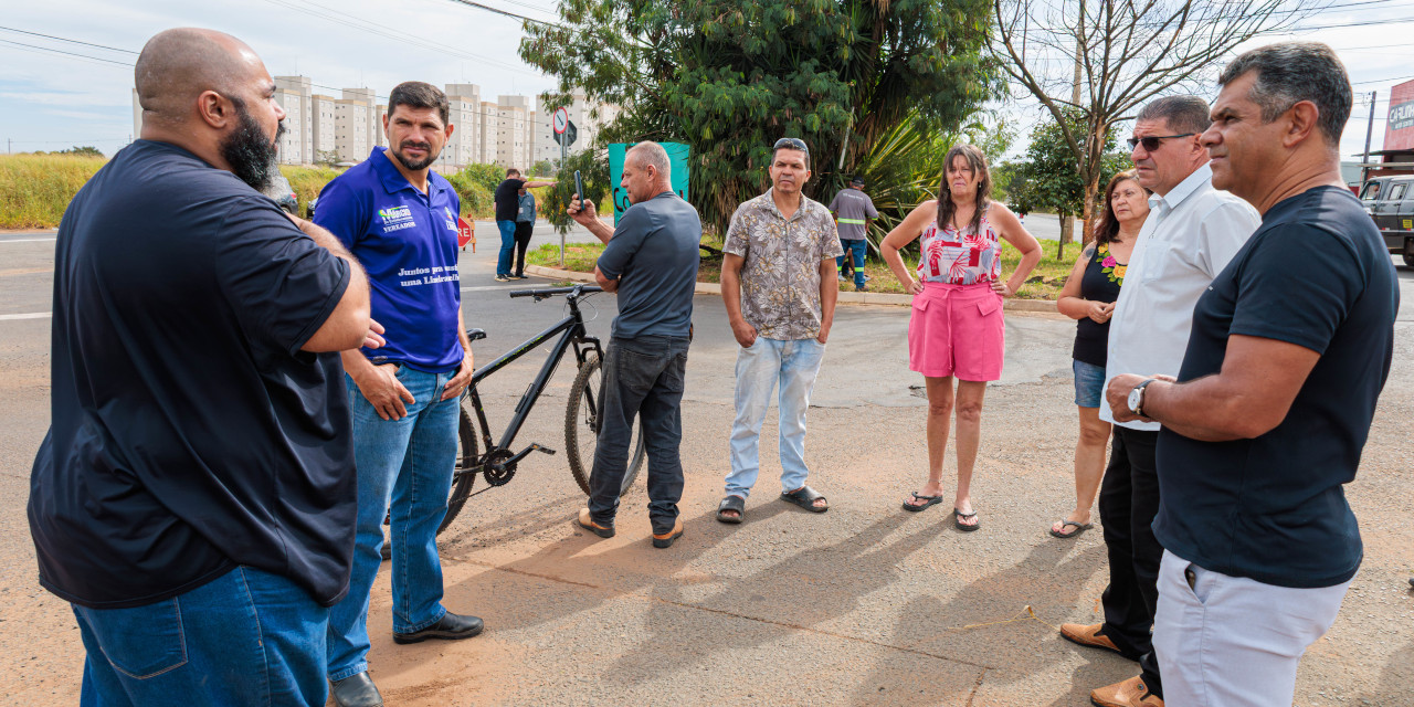 Comissão fiscaliza obras da Lauro Corrêa e falta de boca de lobo no Jardim Flamboyant