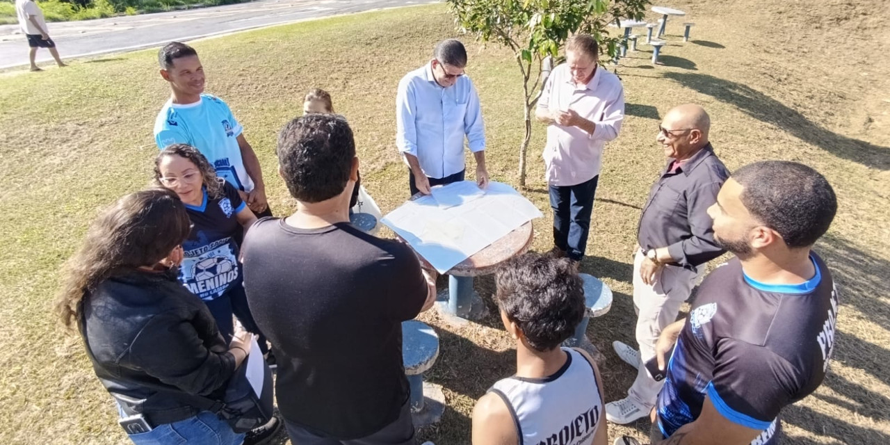 Helder do Táxi acompanha projeto de revitalização do campinho da My Life