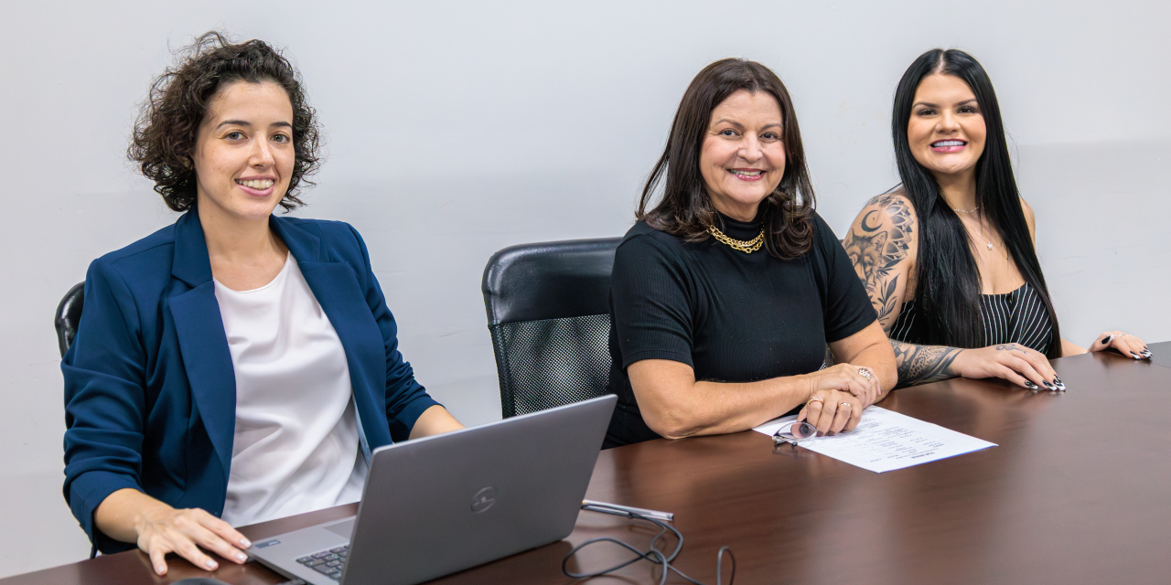 CCJR analisa oito projetos e elabora pareceres favoráveis a quatro