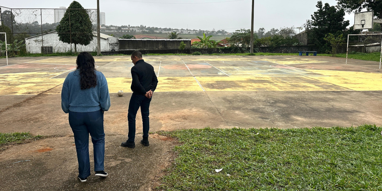 Cobertura da quadra e projeto de reforma motivam visita de Everton Ferreira à EMEIEF José Carvalho Ferreira