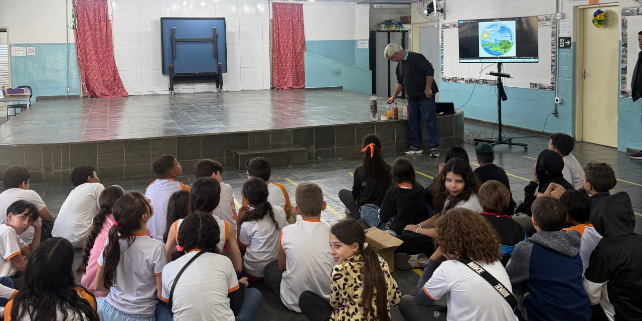 Segundo a superintendente da Escola Legislativa, Giane Boscolo, o intuito é estimulá-los a desenvolver uma consciência ambiental, ter senso de responsabilidade cidadã e incentivá-los a adotarem práticas sustentáveis